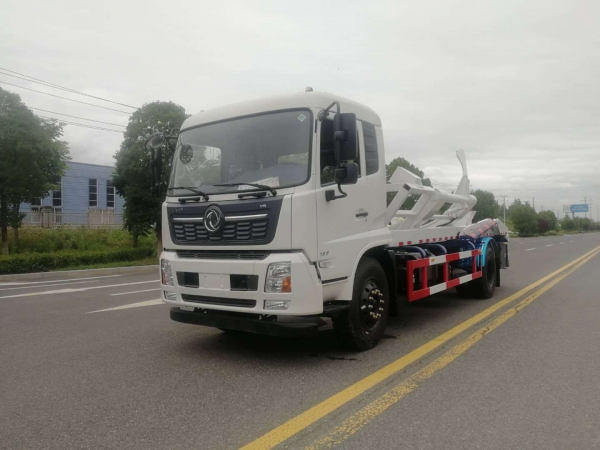 國(guó)六東風(fēng)天錦背罐車